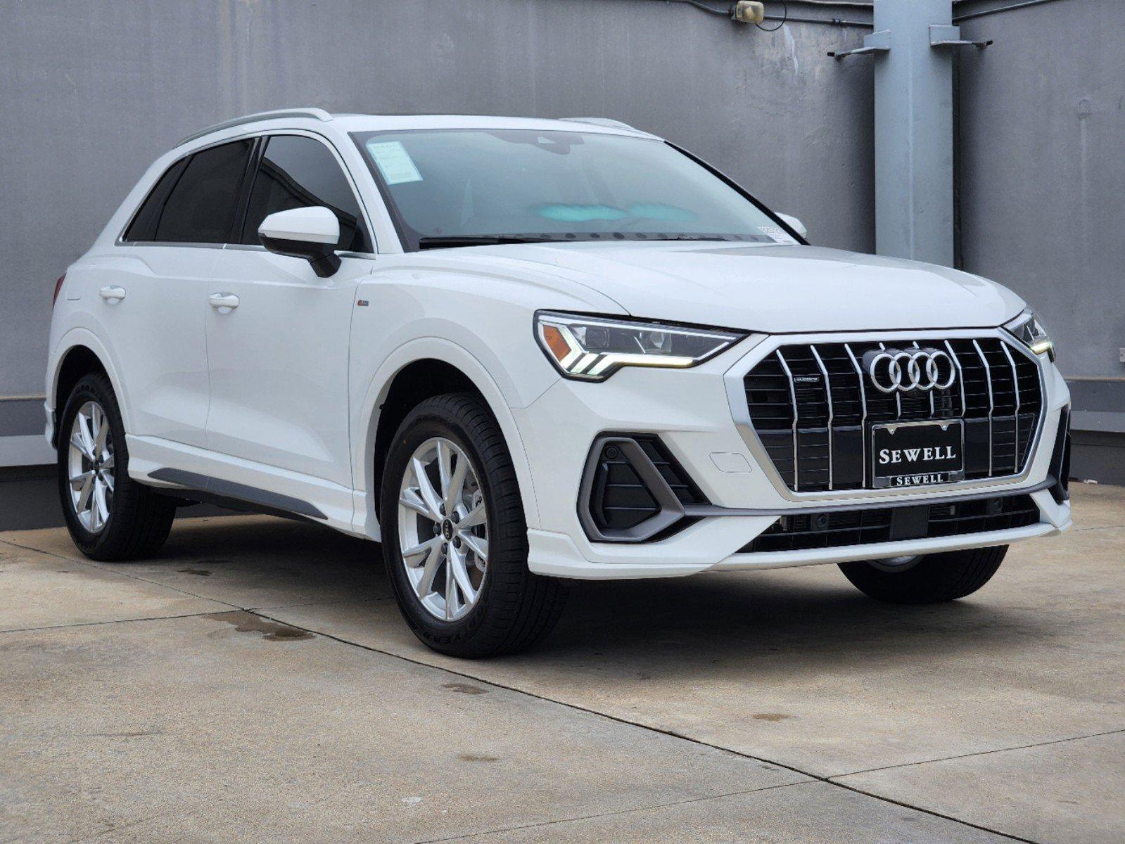 2024 Audi Q3 Vehicle Photo in SUGAR LAND, TX 77478