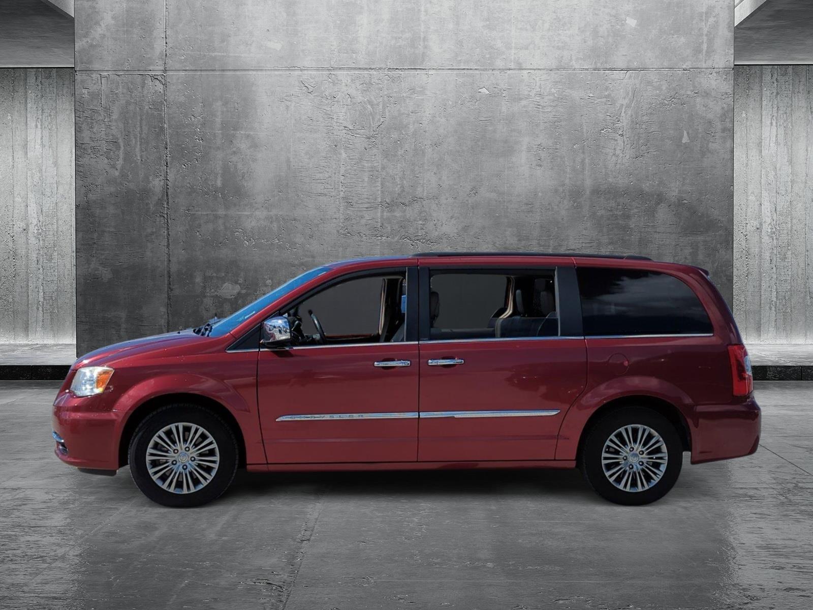 2014 Chrysler Town & Country Vehicle Photo in Ft. Myers, FL 33907