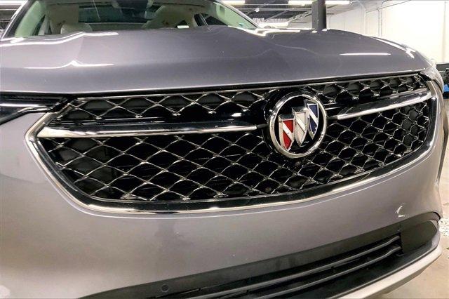 2022 Buick Envision Vehicle Photo in TOPEKA, KS 66609-0000