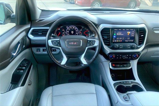 2023 GMC Acadia Vehicle Photo in TOPEKA, KS 66609-0000