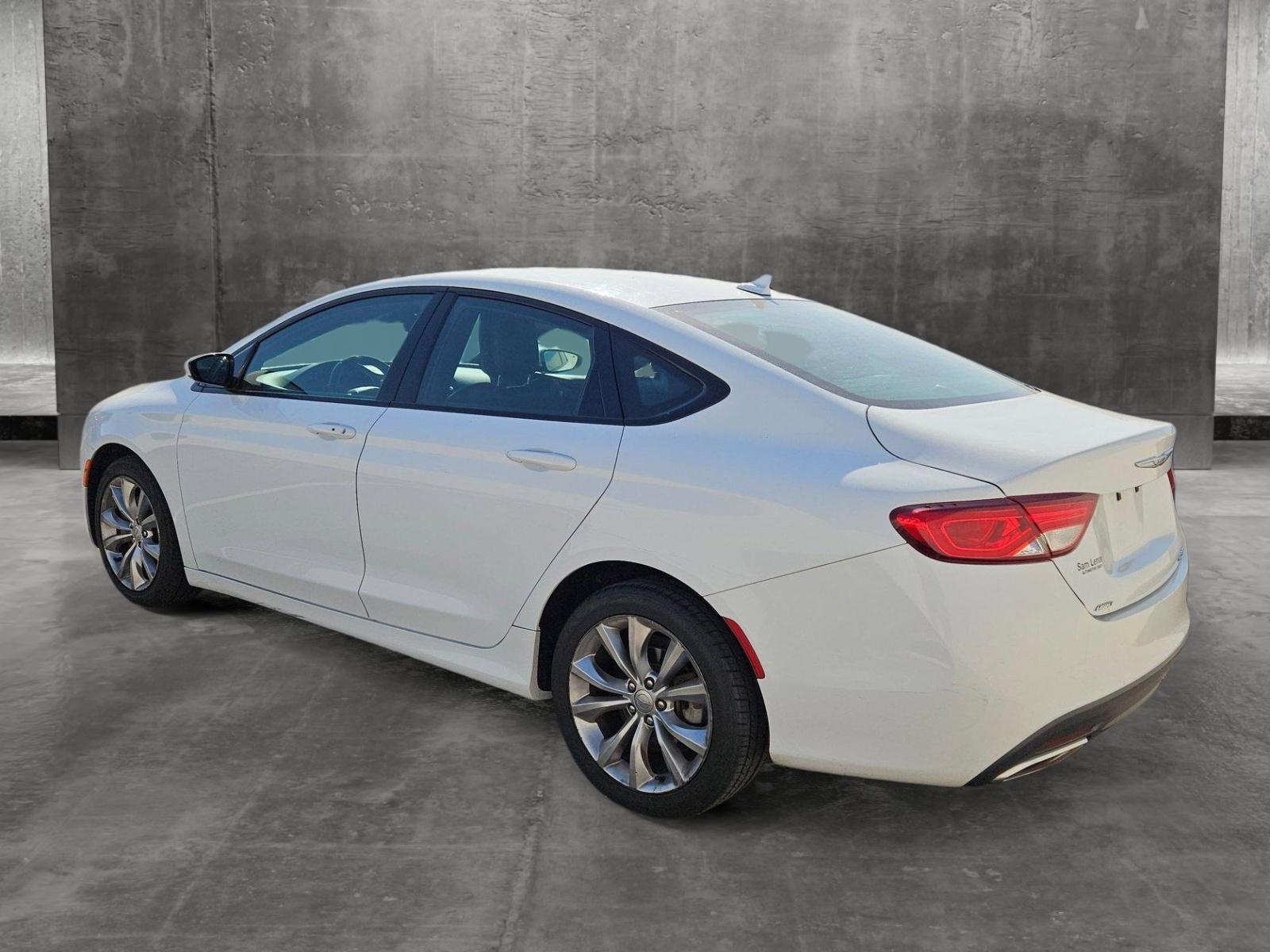 2015 Chrysler 200 Vehicle Photo in GILBERT, AZ 85297-0446