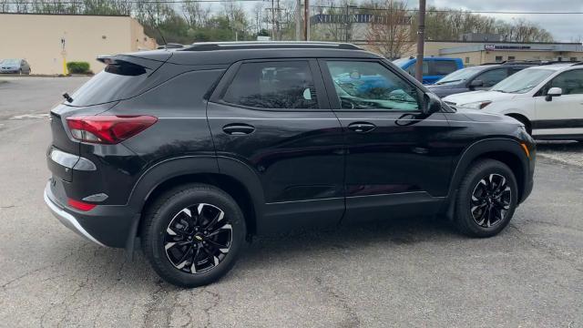 2021 Chevrolet Trailblazer Vehicle Photo in MOON TOWNSHIP, PA 15108-2571