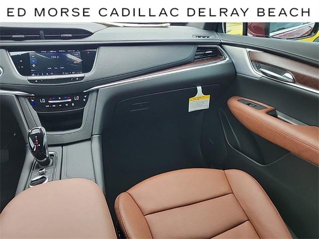 2024 Cadillac XT5 Vehicle Photo in DELRAY BEACH, FL 33483-3294