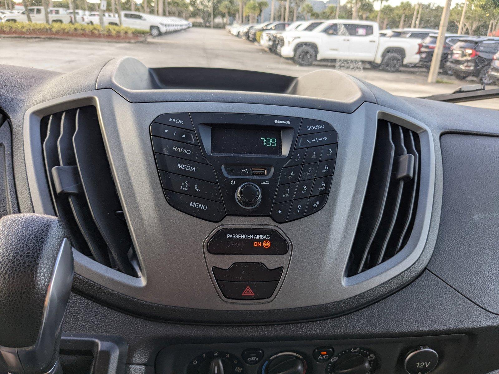 2019 Ford Transit Van Vehicle Photo in Davie, FL 33331