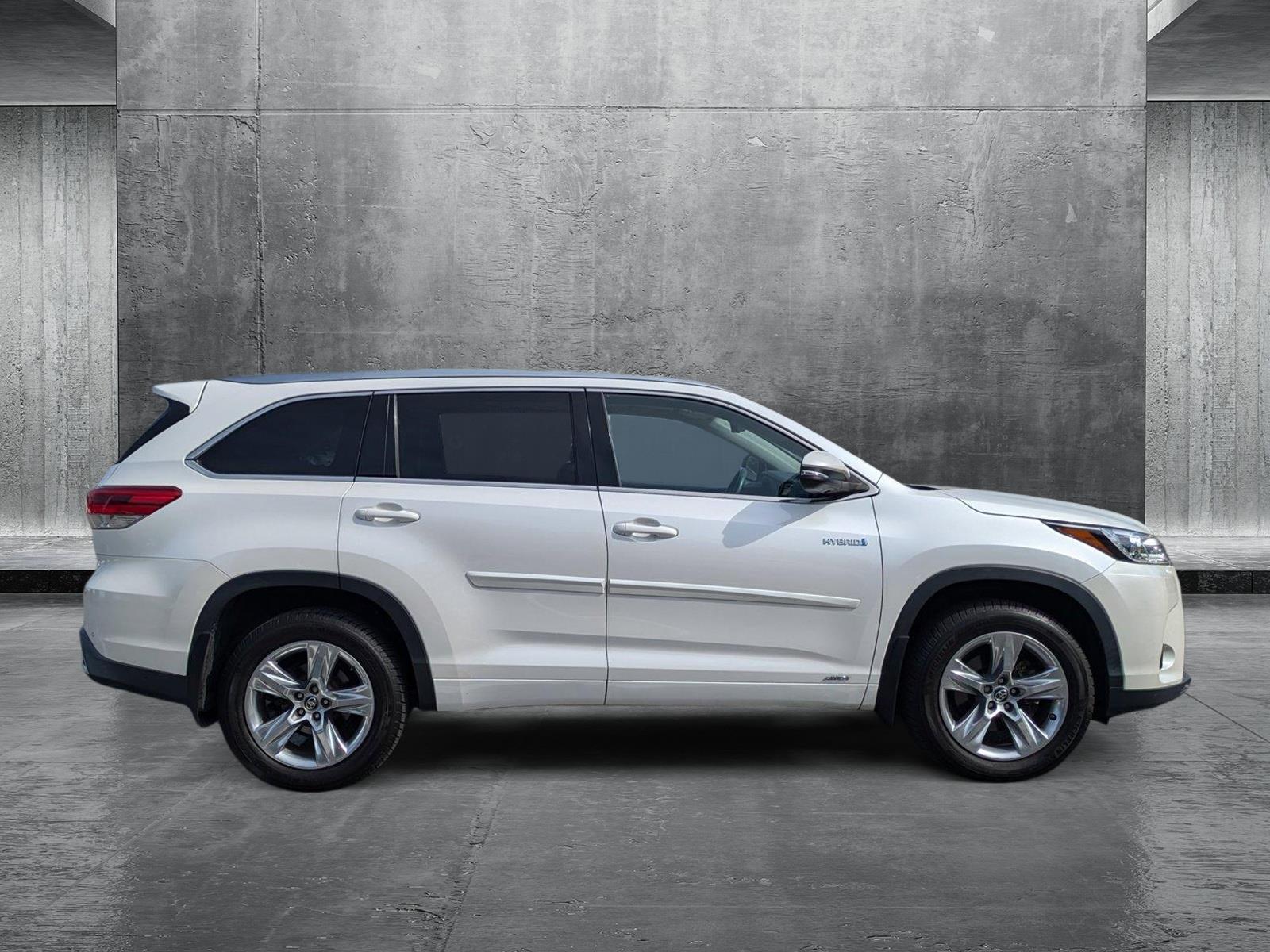 2018 Toyota Highlander Vehicle Photo in Clearwater, FL 33761