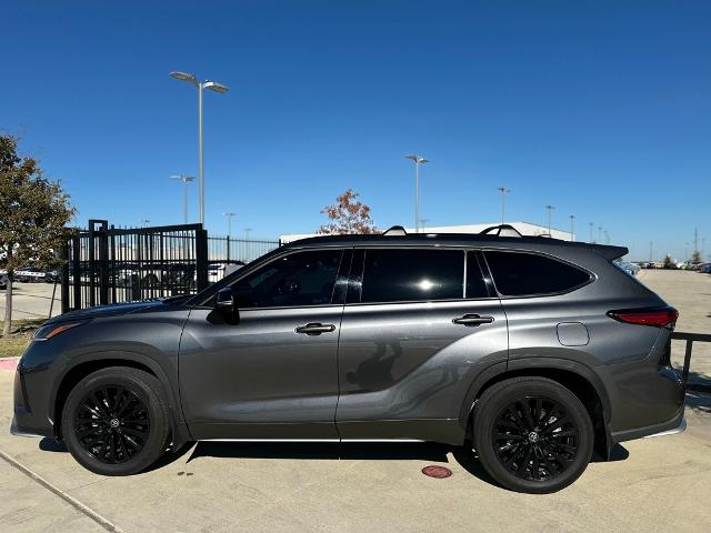 2023 Toyota Highlander Vehicle Photo in Grapevine, TX 76051