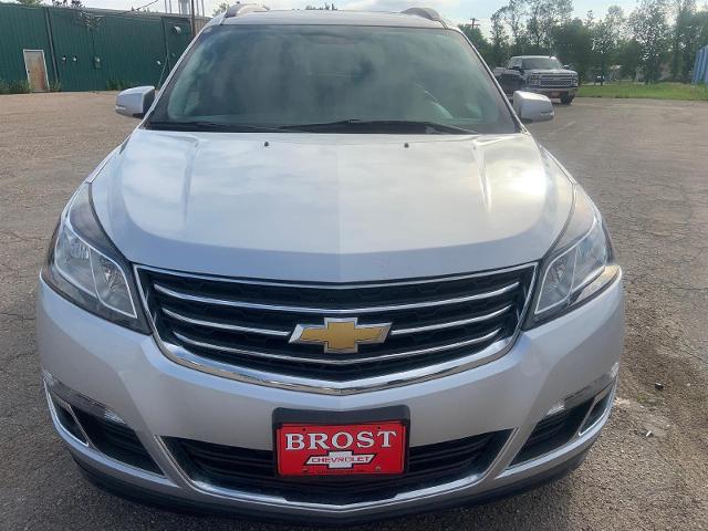 Used 2014 Chevrolet Traverse 2LT with VIN 1GNKVHKDXEJ342475 for sale in Crookston, Minnesota