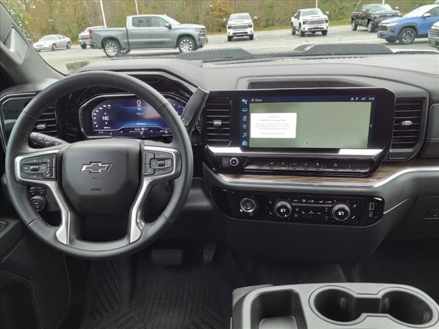 2024 Chevrolet Silverado 1500 Vehicle Photo in EMPORIA, VA 23847-1235