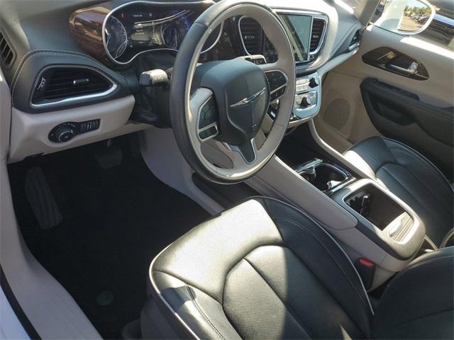 2021 Chrysler Pacifica Vehicle Photo in GRAND BLANC, MI 48439-8139