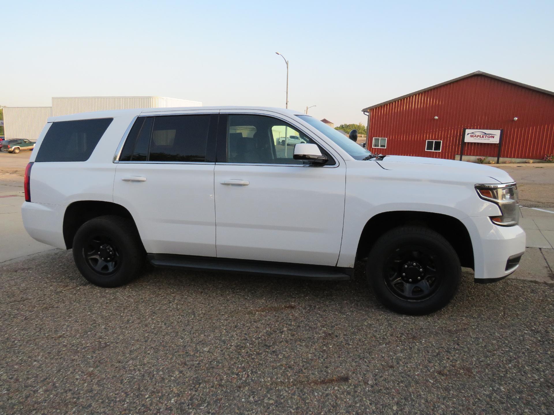 2018 Chevrolet Tahoe Vehicle Photo in MAPLETON, IA 51034-1072