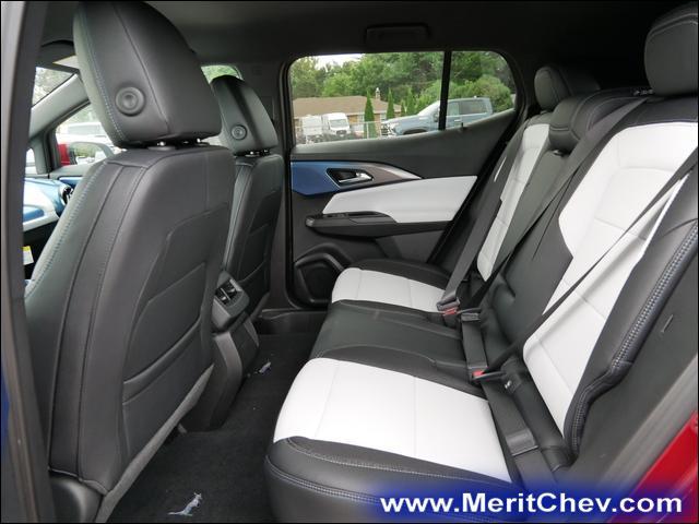 2024 Chevrolet Equinox EV Vehicle Photo in MAPLEWOOD, MN 55119-4794