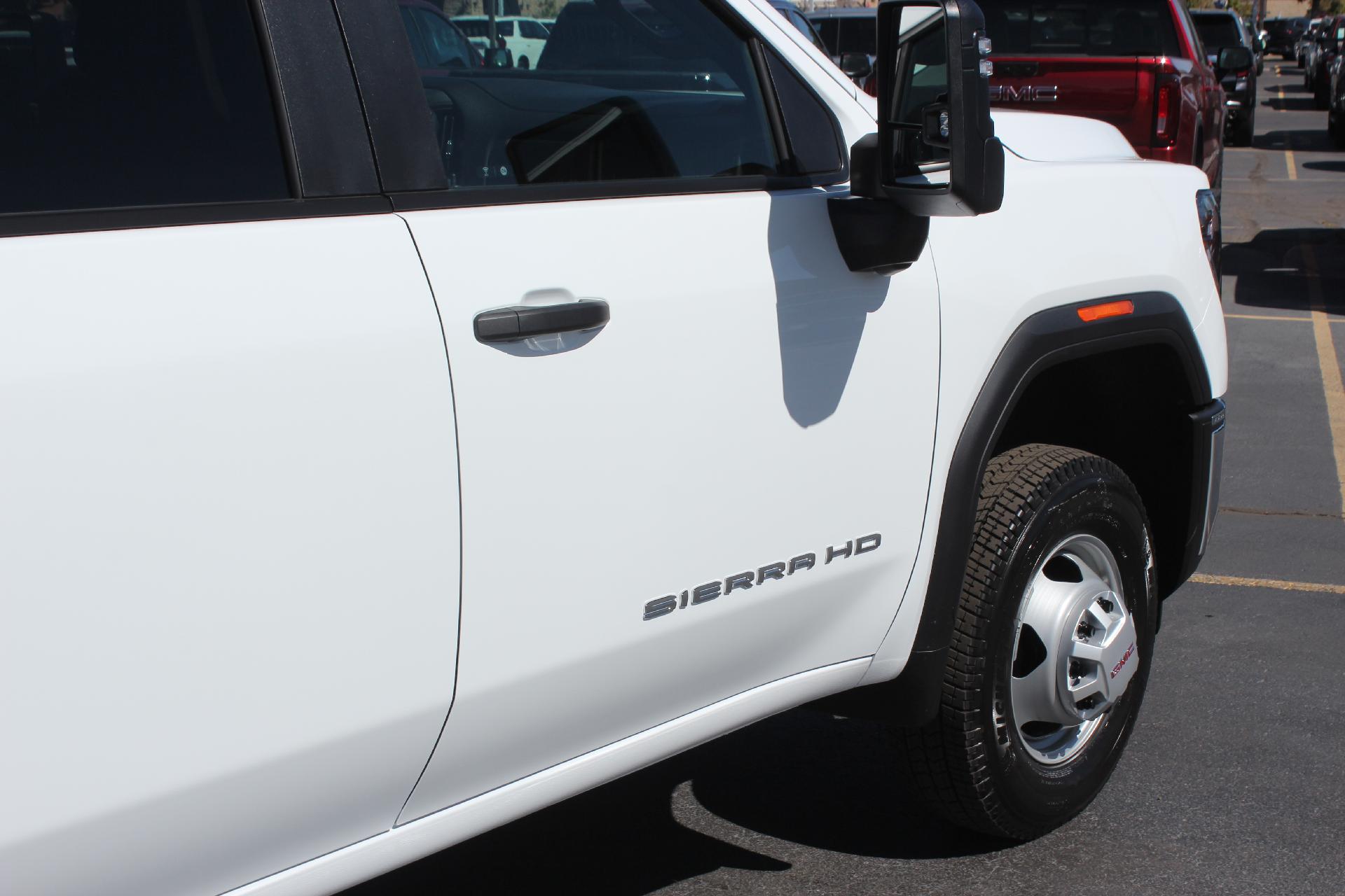 2025 GMC Sierra 3500 HD Vehicle Photo in AURORA, CO 80012-4011