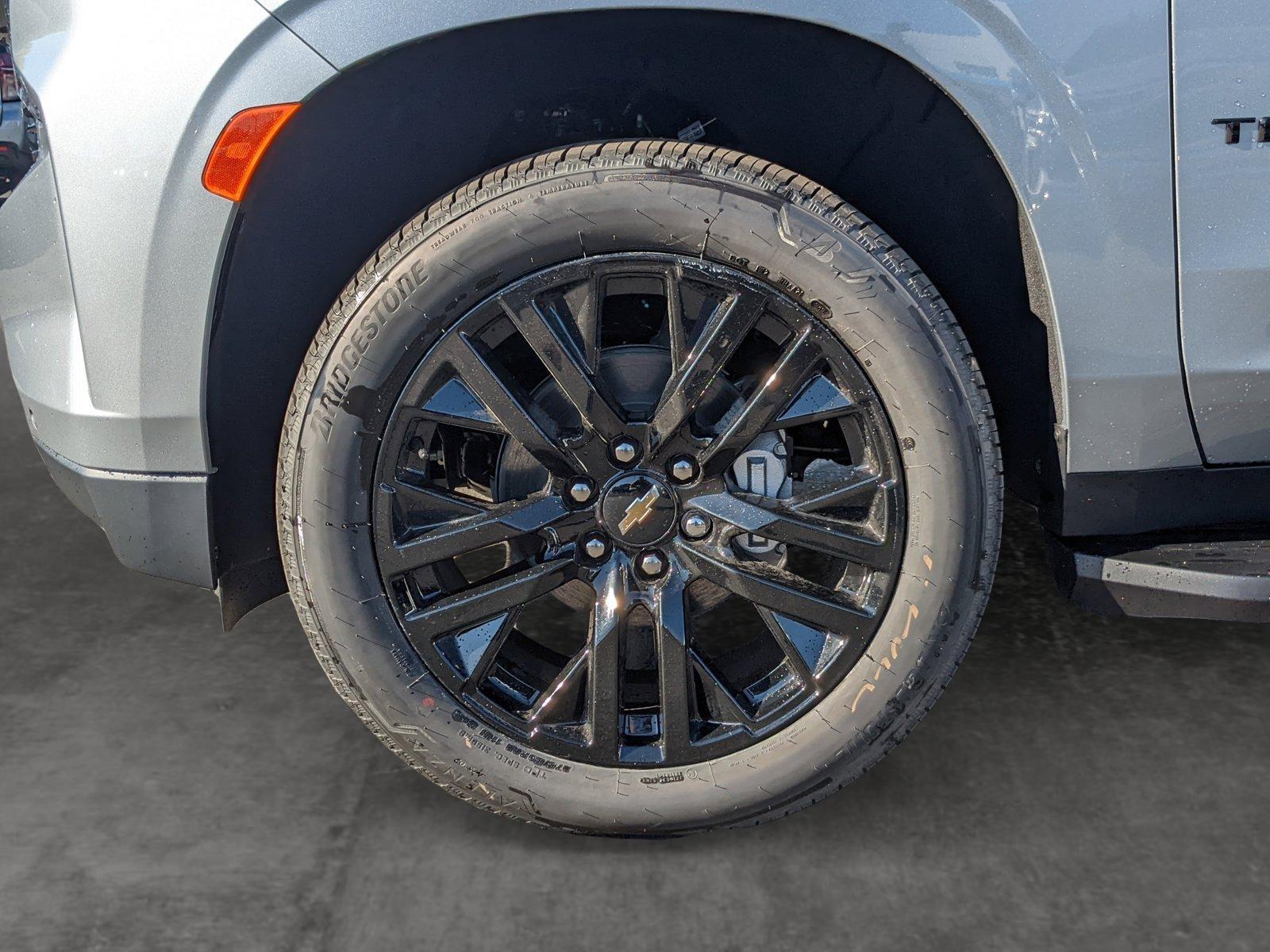 2024 Chevrolet Tahoe Vehicle Photo in VALENCIA, CA 91355-1705