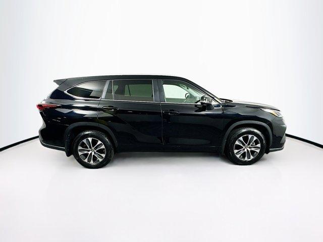 2024 Toyota Highlander Vehicle Photo in Flemington, NJ 08822