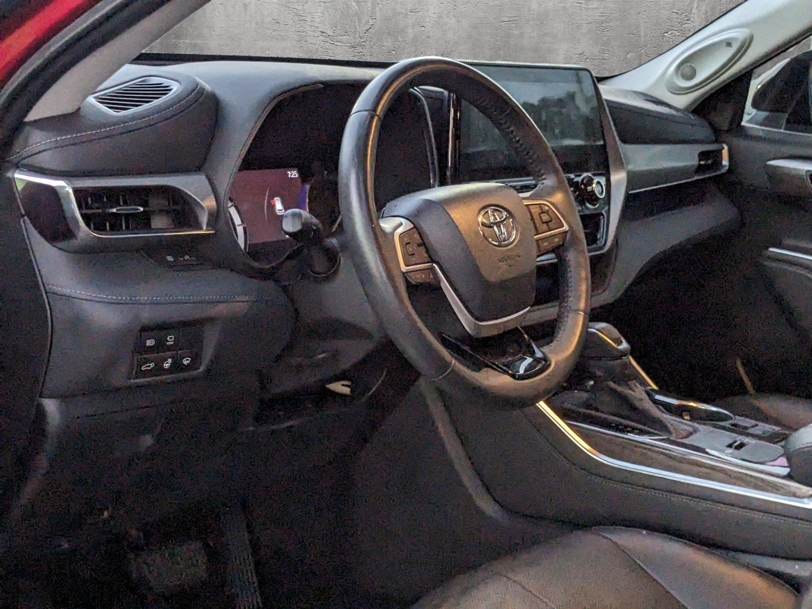 2022 Toyota Highlander Vehicle Photo in Sanford, FL 32771