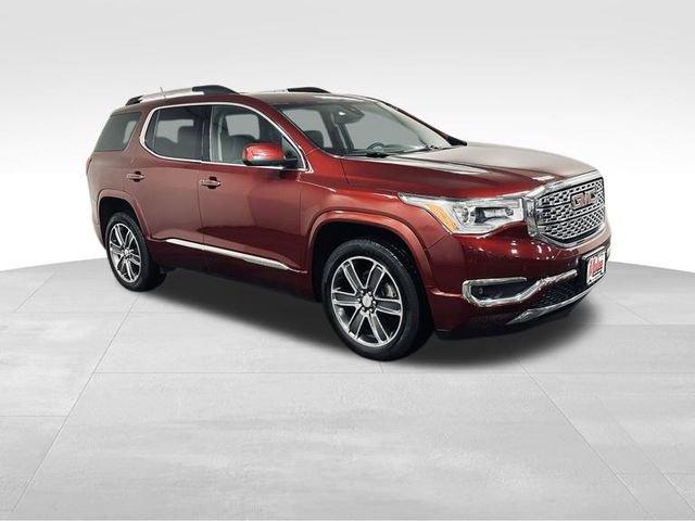 2017 GMC Acadia Vehicle Photo in MEDINA, OH 44256-9631