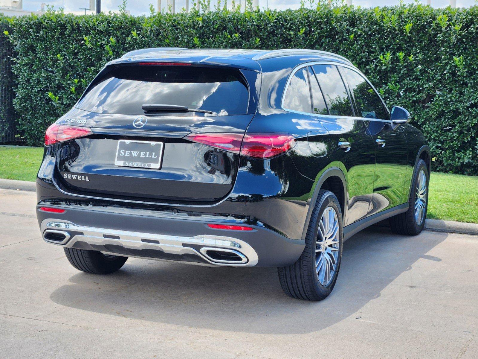 2024 Mercedes-Benz GLC Vehicle Photo in HOUSTON, TX 77079