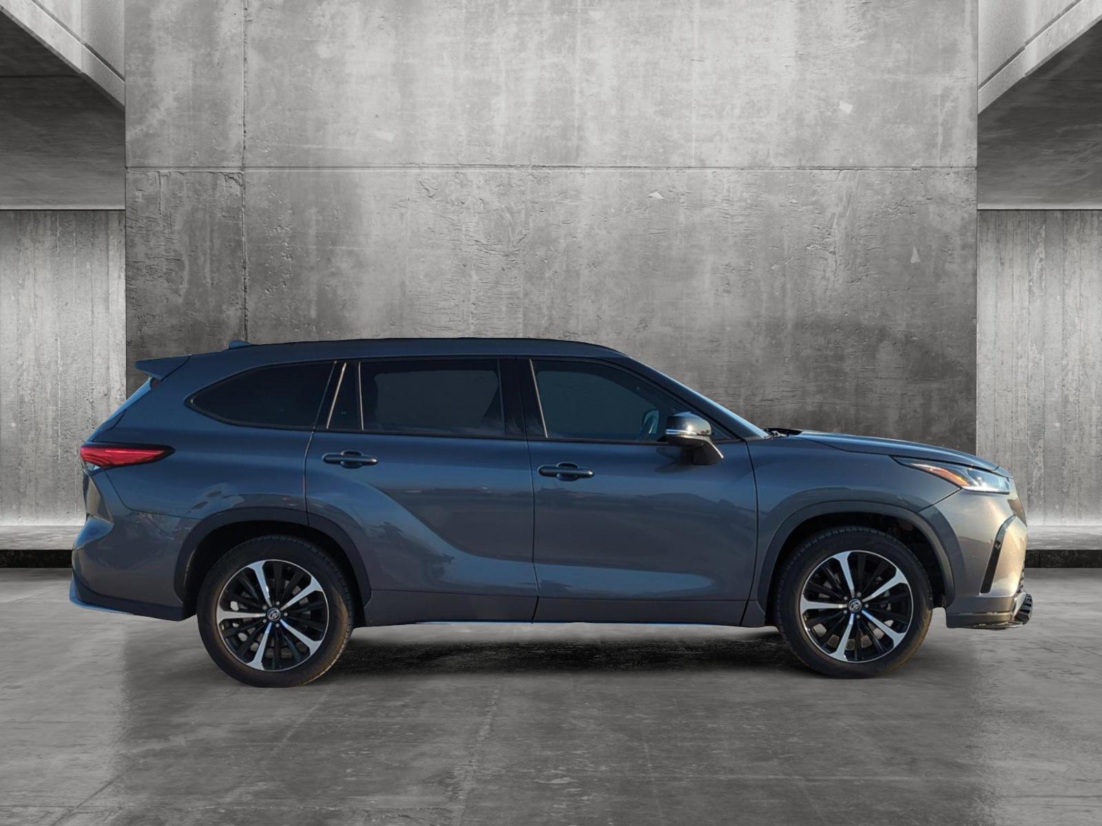 2021 Toyota Highlander Vehicle Photo in Ft. Myers, FL 33907