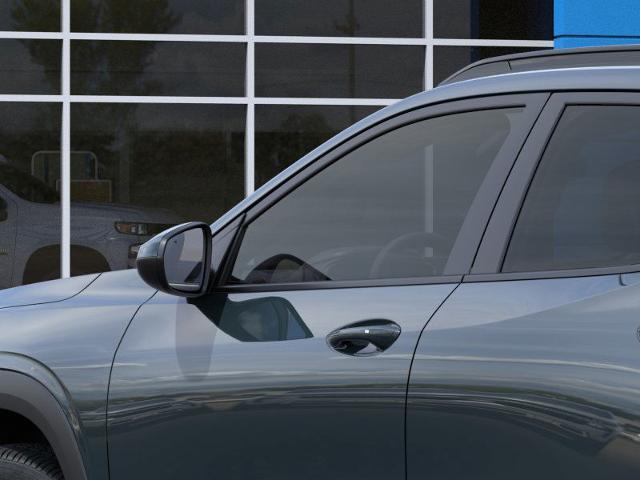 2025 Chevrolet Trax Vehicle Photo in TOPEKA, KS 66609-0000