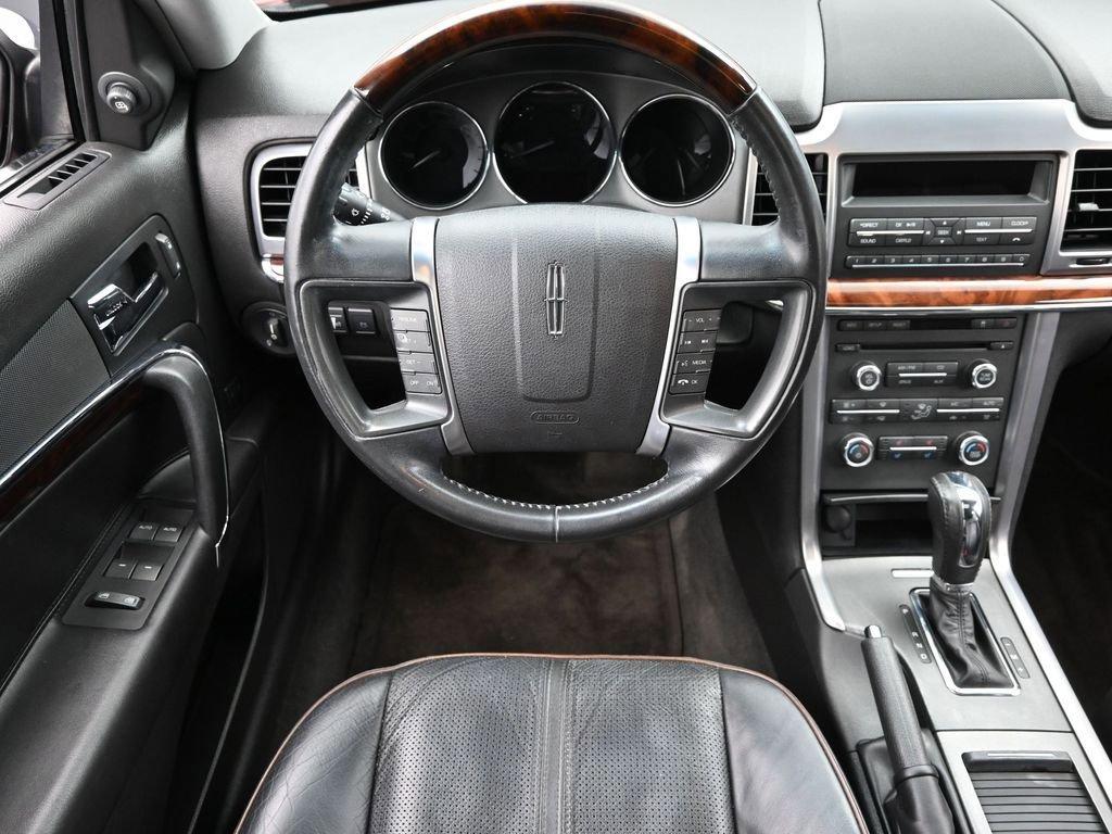 2010 Lincoln MKZ Vehicle Photo in Cedar Rapids, IA 52402