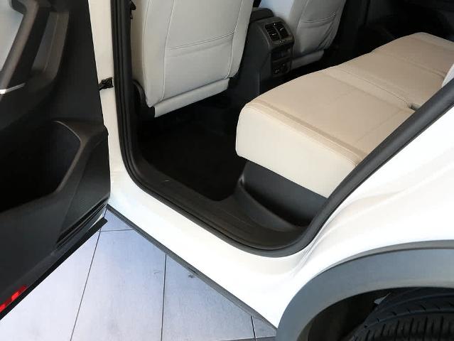 2020 Volkswagen Tiguan Vehicle Photo in LIBERTYVILLE, IL 60048-3287