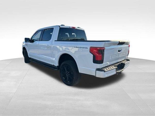 2023 Ford F-150 Lightning Vehicle Photo in MEDINA, OH 44256-9631