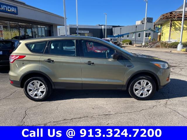 Used 2014 Ford Escape S with VIN 1FMCU0F70EUA75668 for sale in Olathe, KS