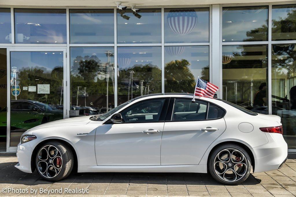 2023 Alfa Romeo Giulia Vehicle Photo in Saint Charles, IL 60174