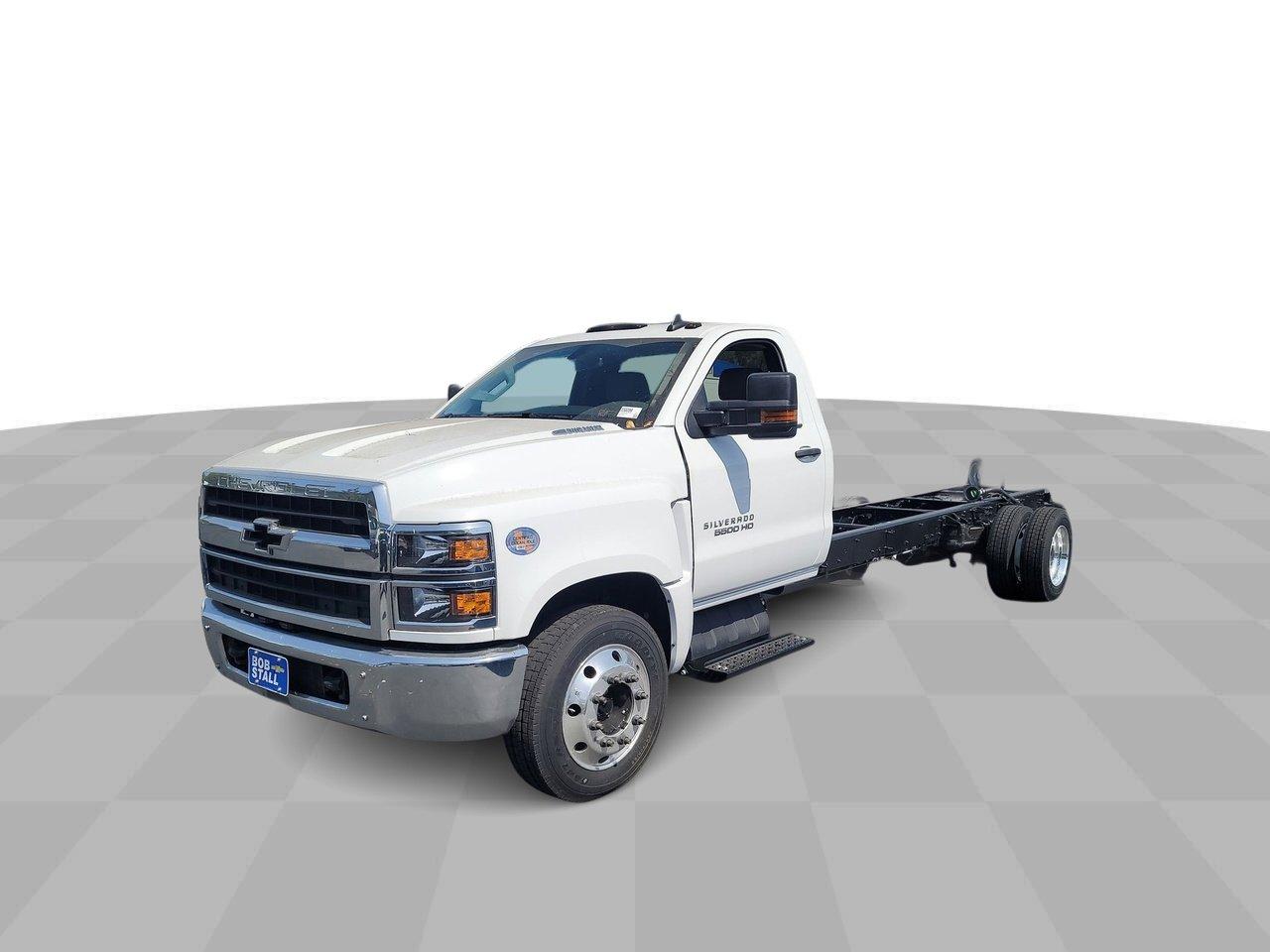 2023 Chevrolet Silverado Chassis Cab Vehicle Photo in LA MESA, CA 91942-8211