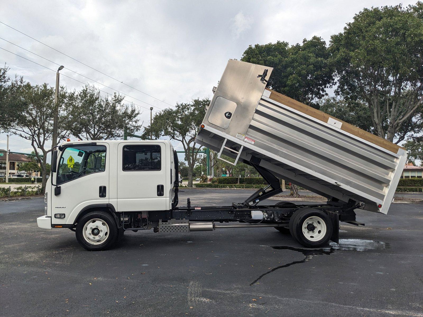 2022 Chevrolet Low Cab Forward 4500 Vehicle Photo in GREENACRES, FL 33463-3207