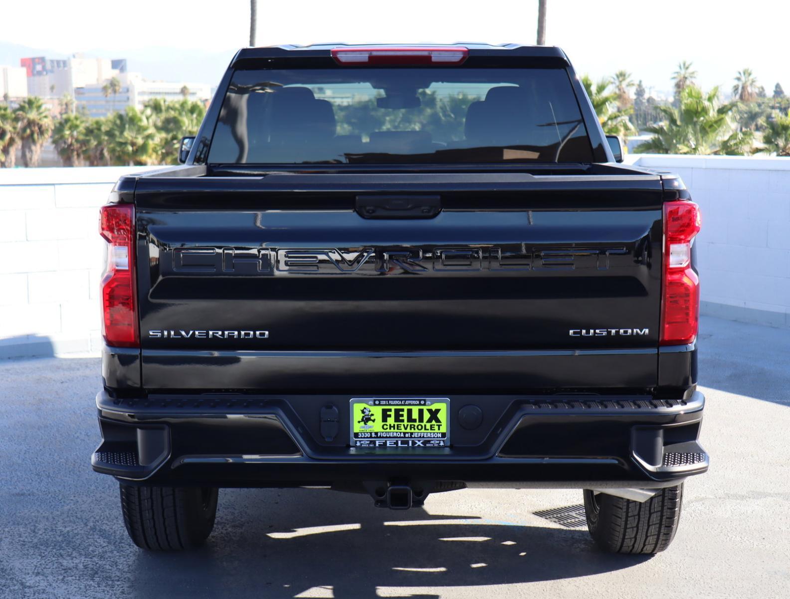 2025 Chevrolet Silverado 1500 Vehicle Photo in LOS ANGELES, CA 90007-3794