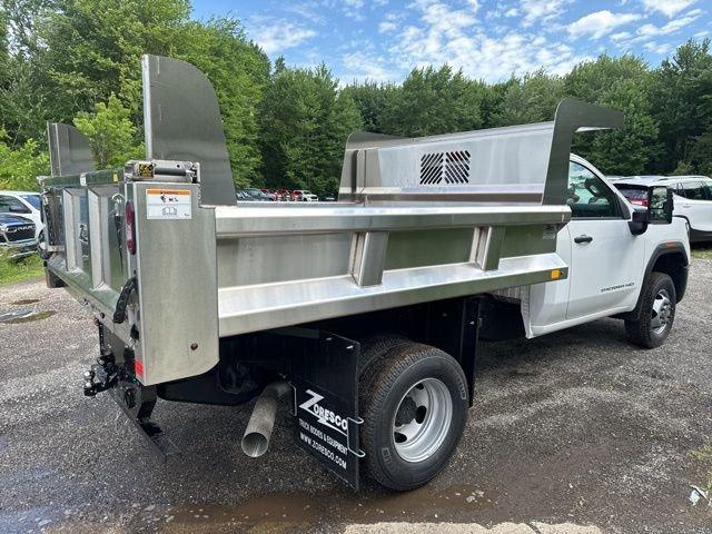 2024 GMC Sierra 3500 HD Chassis Cab Vehicle Photo in MEDINA, OH 44256-9631