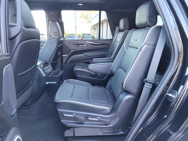 2022 Cadillac Escalade Vehicle Photo in JOLIET, IL 60435-8135