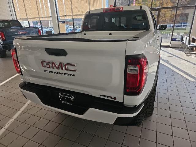 2024 GMC Canyon Vehicle Photo in GLENSHAW, PA 15116-1739