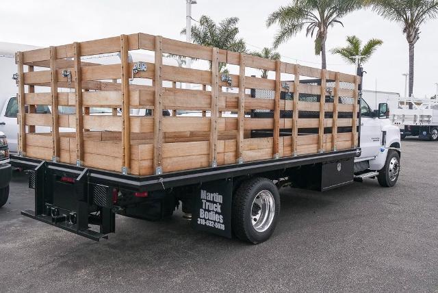 2023 Chevrolet Silverado Chassis Cab Vehicle Photo in VENTURA, CA 93003-8585