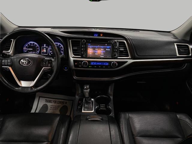 2016 Toyota Highlander Vehicle Photo in Appleton, WI 54913