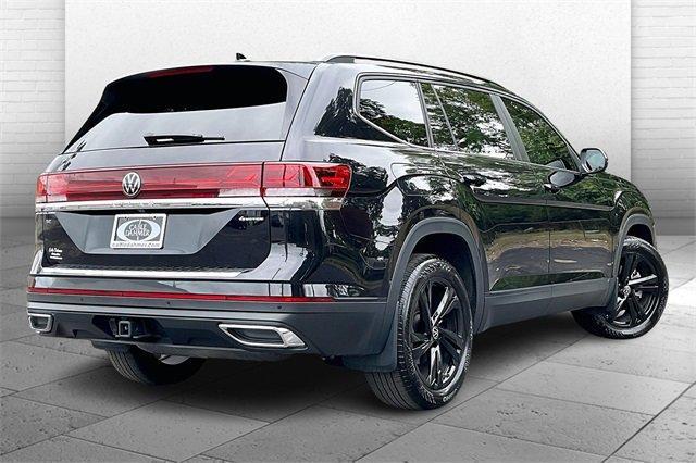 2024 Volkswagen Atlas Vehicle Photo in INDEPENDENCE, MO 64055-1314