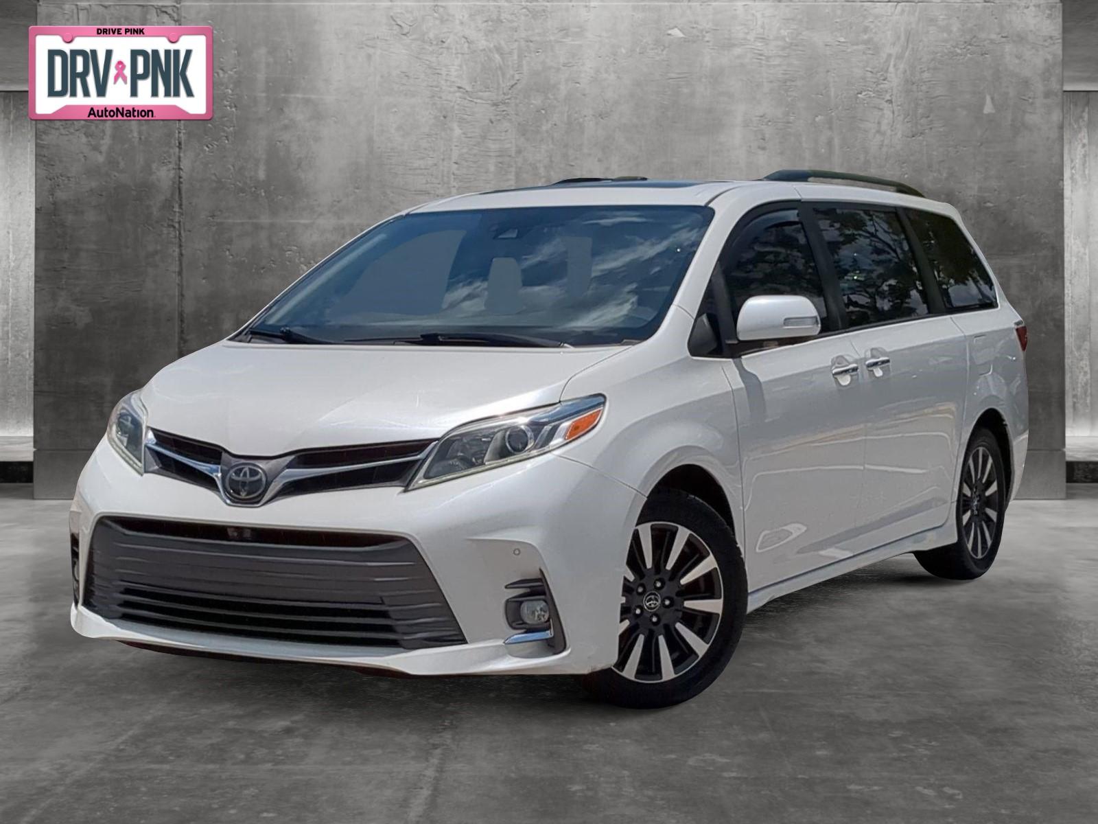 2018 Toyota Sienna Vehicle Photo in Ft. Myers, FL 33907