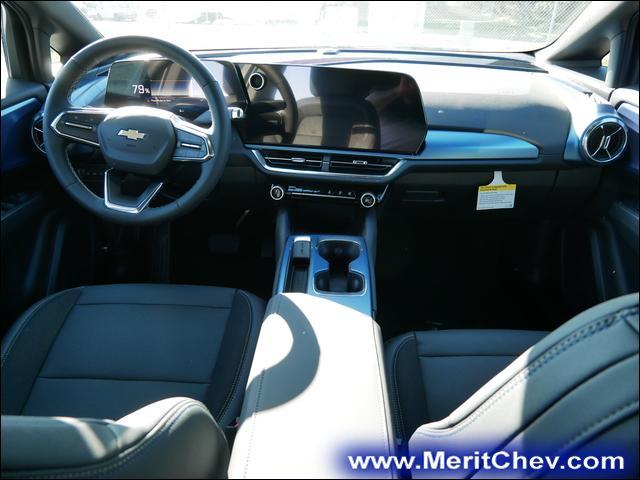 2024 Chevrolet Equinox EV Vehicle Photo in MAPLEWOOD, MN 55119-4794