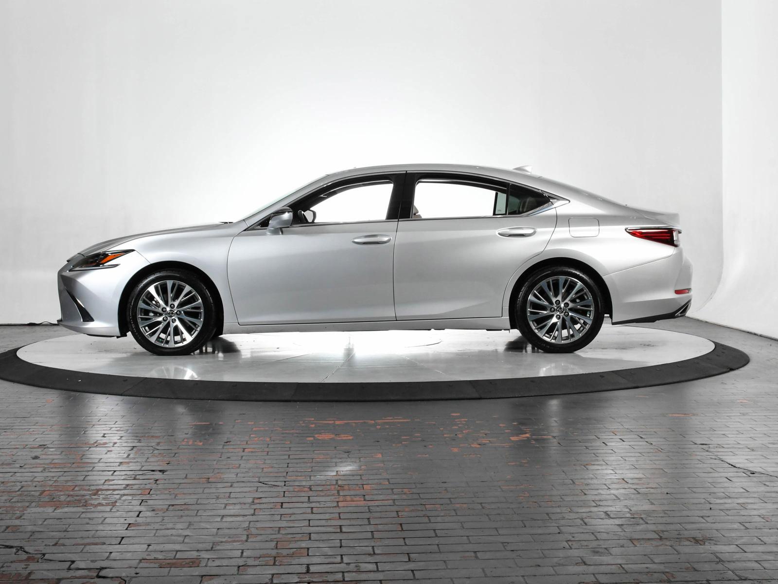 2019 Lexus ES 350 Vehicle Photo in DALLAS, TX 75235