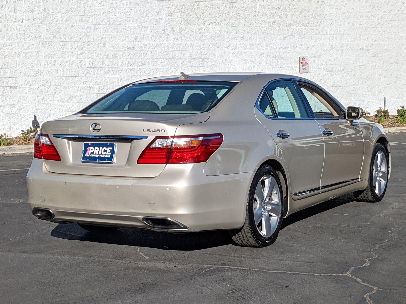 2011 Lexus LS 460 Vehicle Photo in VALENCIA, CA 91355-1705