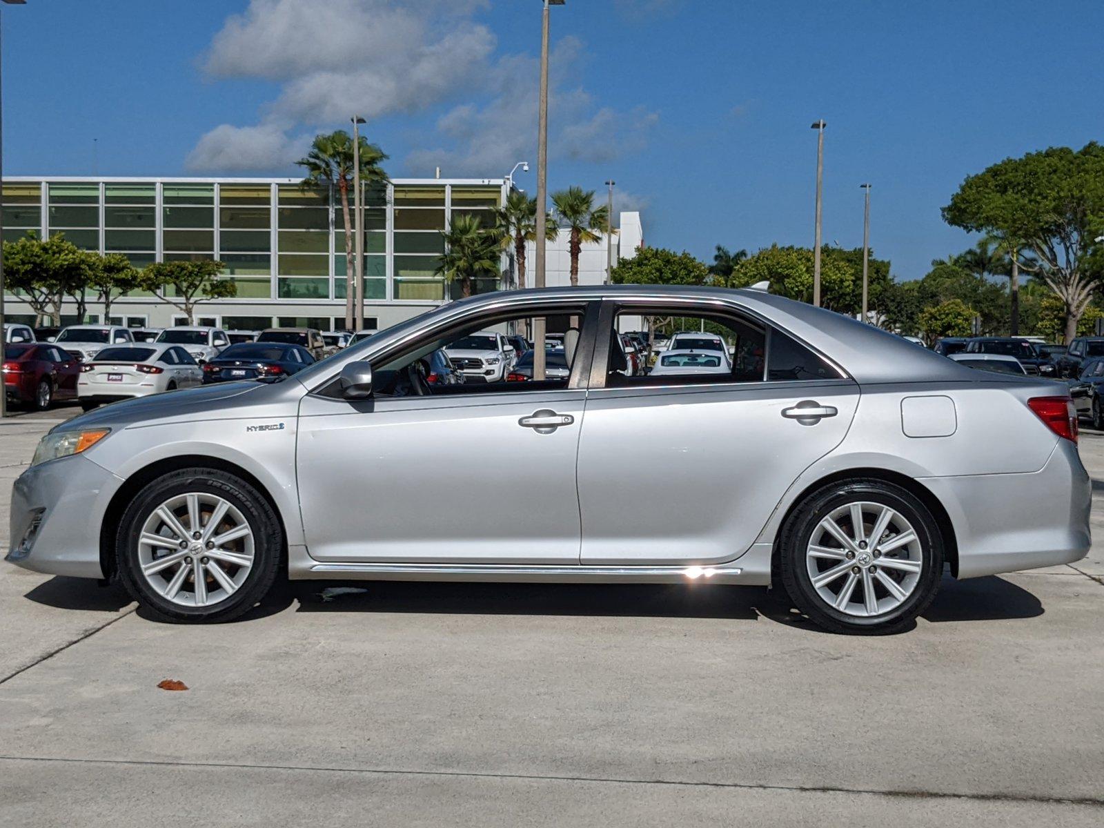 2014 Toyota Camry Hybrid Vehicle Photo in Davie, FL 33331