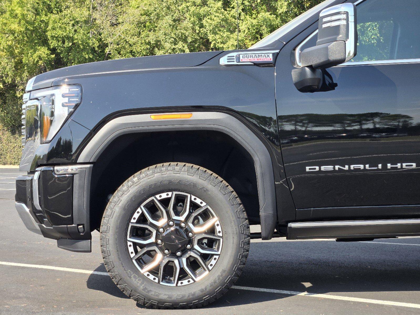 2024 GMC Sierra 2500 HD Vehicle Photo in DALLAS, TX 75209-3016