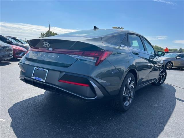 2024 Hyundai ELANTRA Vehicle Photo in O'Fallon, IL 62269