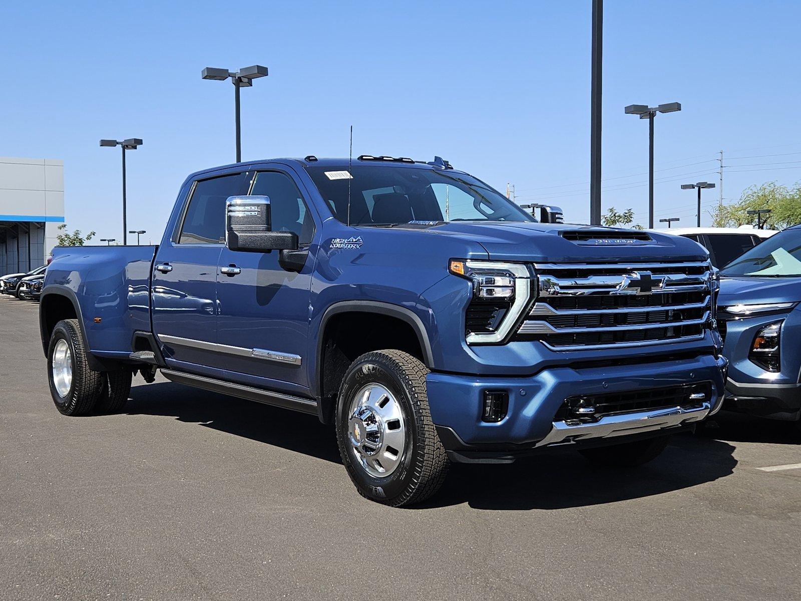 2025 Chevrolet Silverado 3500 HD Vehicle Photo in PEORIA, AZ 85382-3715