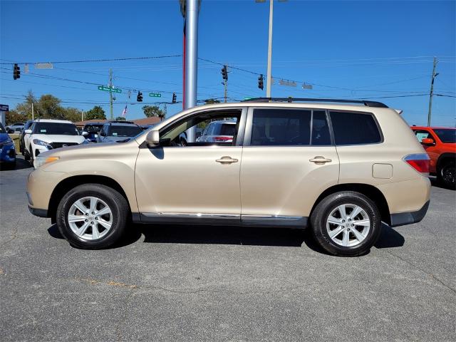 Used 2013 Toyota Highlander Plus with VIN 5TDZK3EH3DS141746 for sale in Dublin, GA