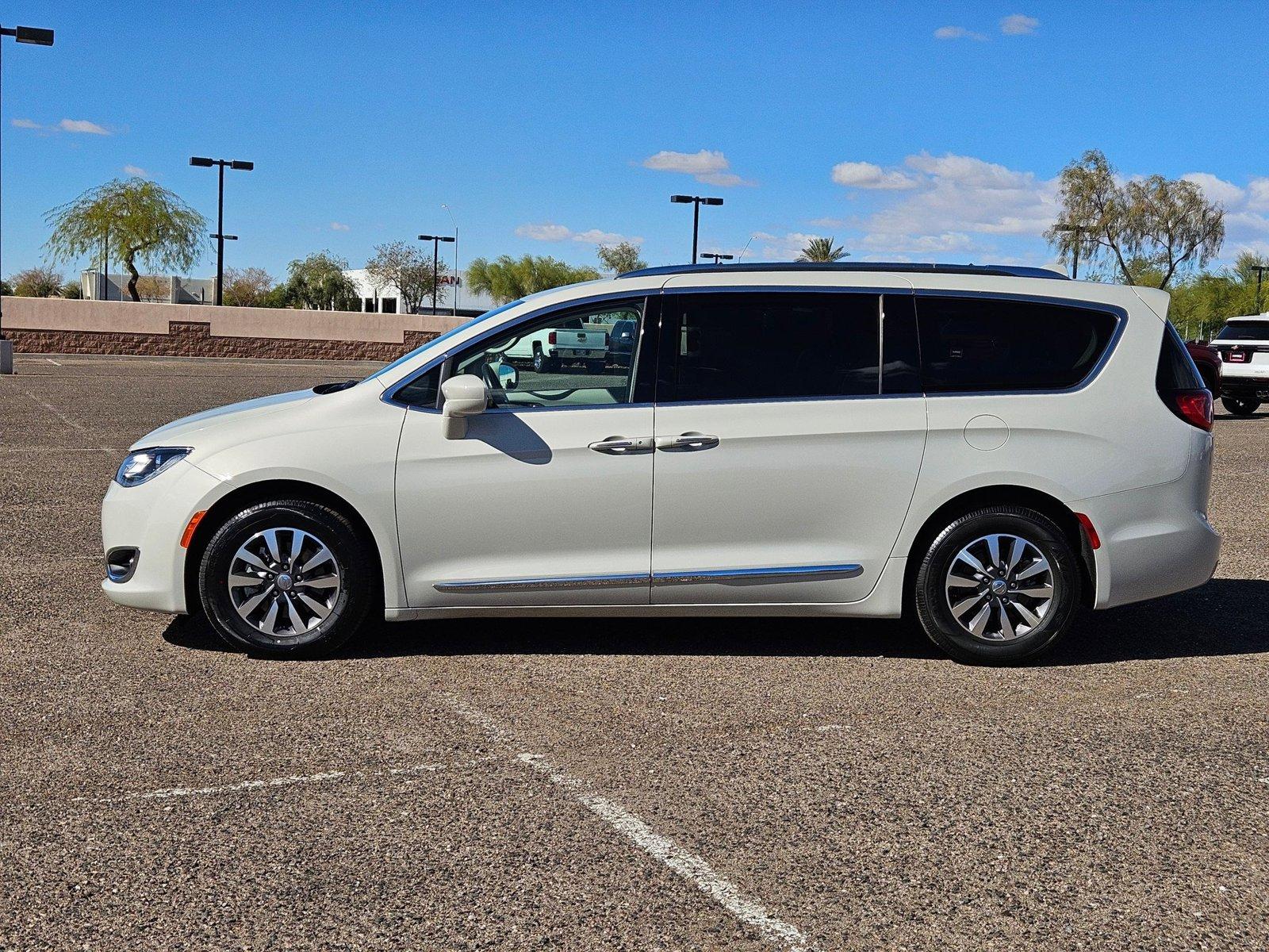 2020 Chrysler Pacifica Vehicle Photo in PEORIA, AZ 85382-3715