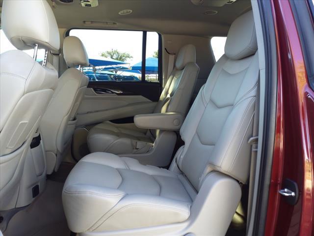 2019 Cadillac Escalade ESV Vehicle Photo in DENTON, TX 76210-9321