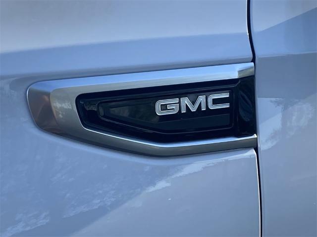 2024 GMC Yukon Vehicle Photo in GOODYEAR, AZ 85338-1310