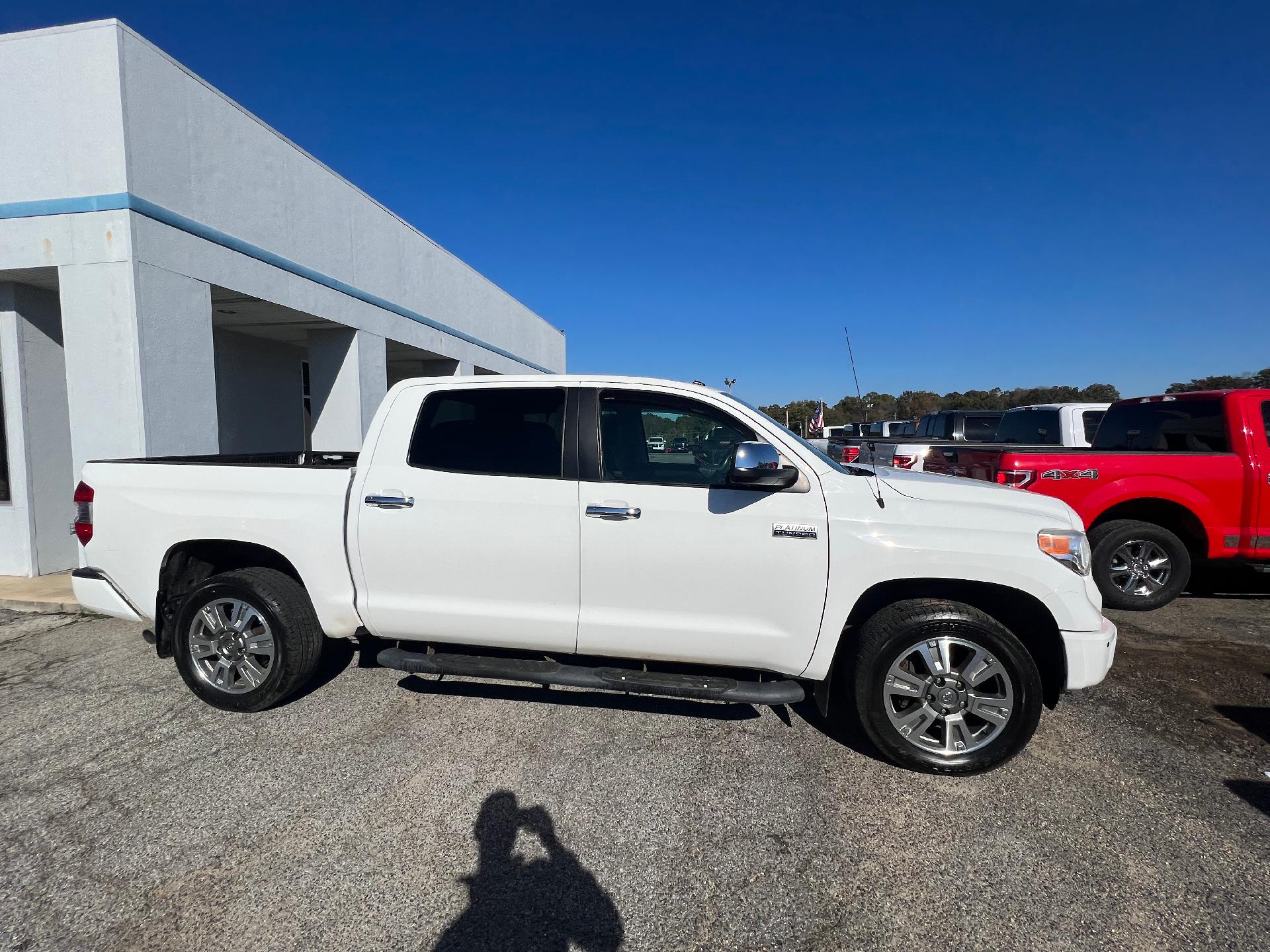 Used 2015 Toyota Tundra Platinum with VIN 5TFAY5F18FX479679 for sale in Doniphan, MO